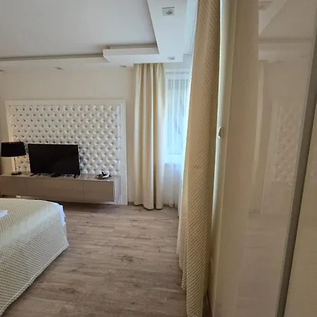 Apartment Rebany 3 *