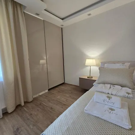 Rebany 3 Apartment *