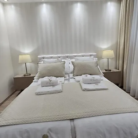 Rebany 3 Apartment *