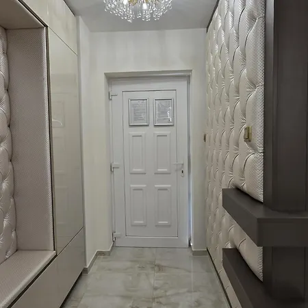 Apartment Rebany 3 *